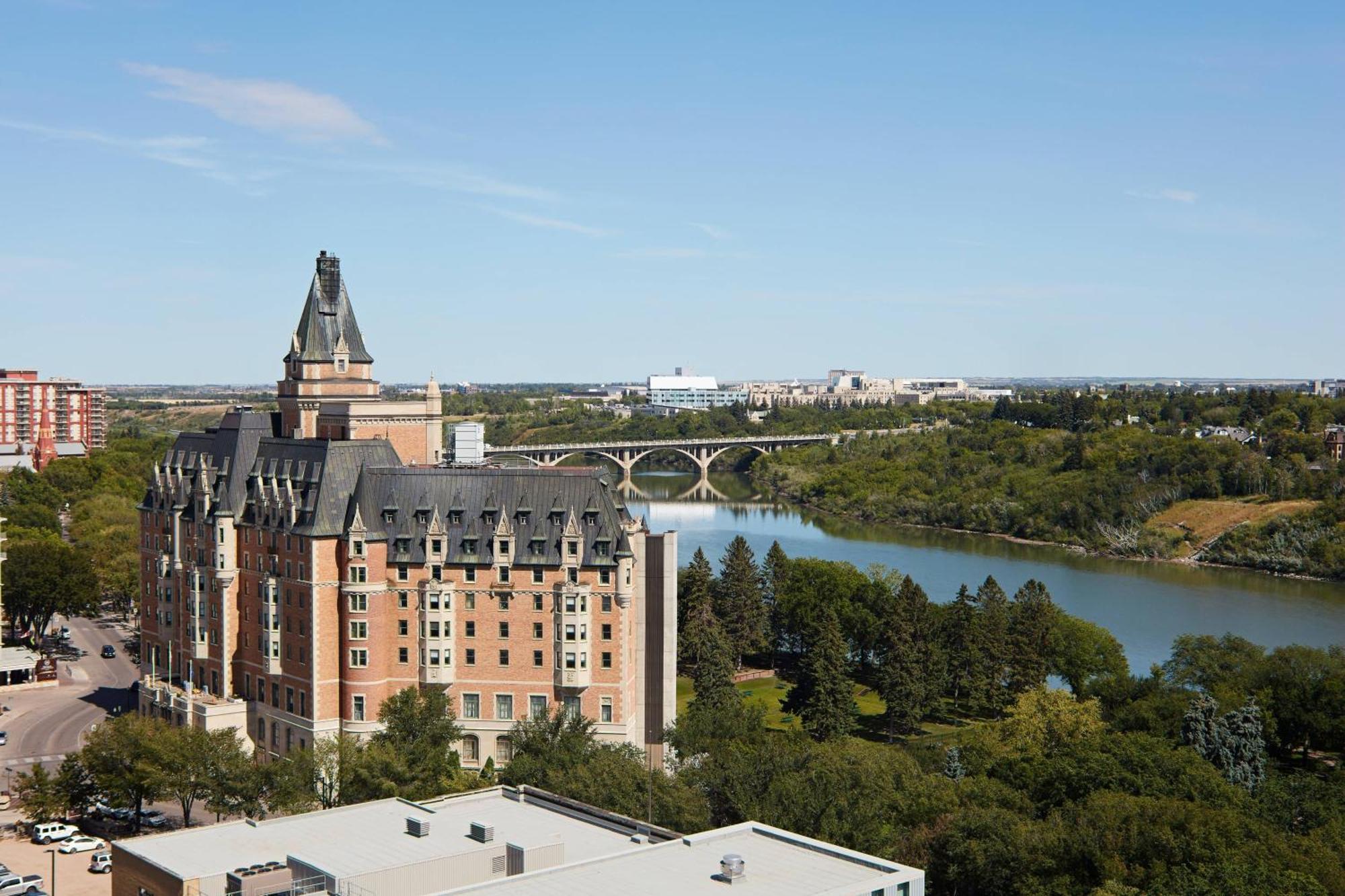 Delta Hotels By Marriott Saskatoon Downtown Exterior foto